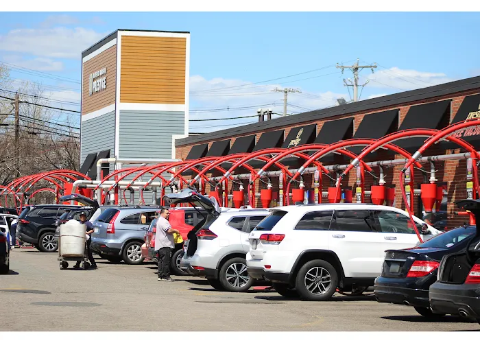 Prestige Car Wash (Medford) 2