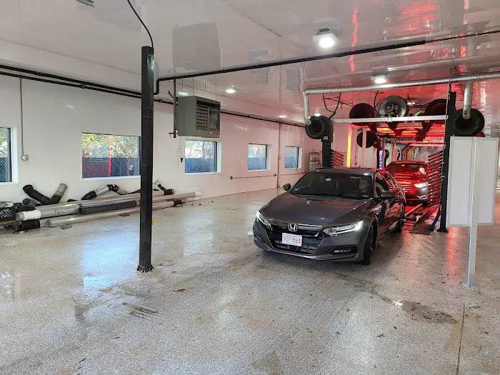 Prestige Car Wash (Medford) 4