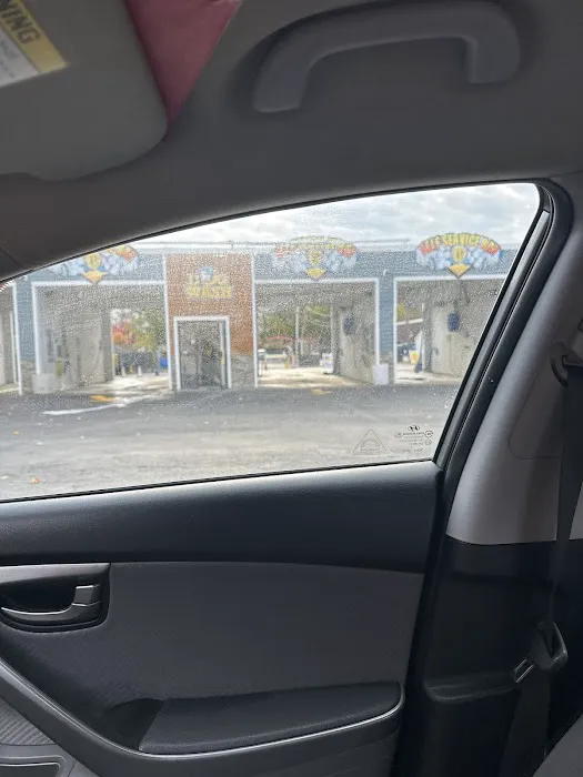 Prestige Car Wash (Medford) 6
