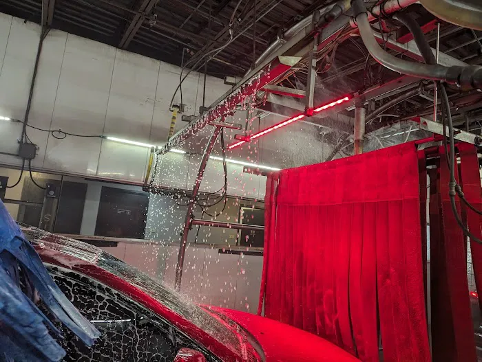 ScrubaDub Car Wash & Auto Detailing Center (Boston) 4