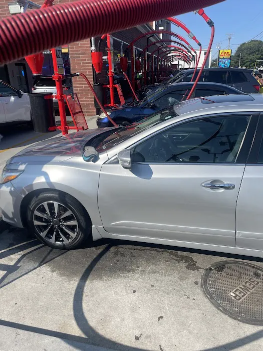 Prestige Car Wash (Malden) 7