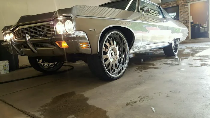 In & Out Car Wash 0