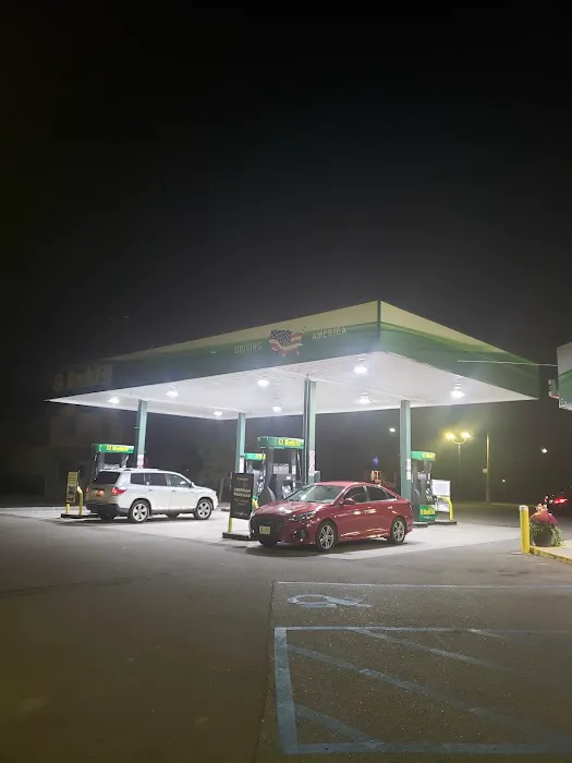 Kwiw Gas Station 0