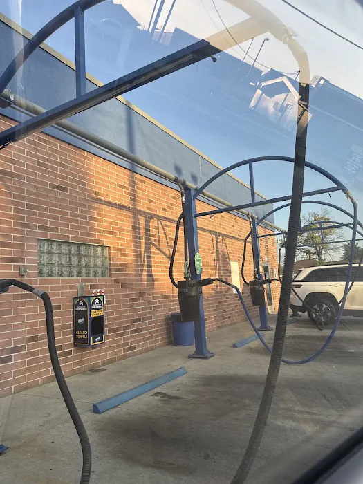 Whistle Express Car Wash 4