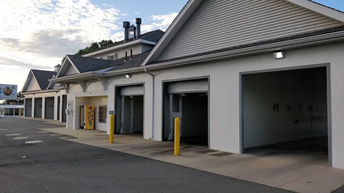 Kwik N Kleen Car Wash 3