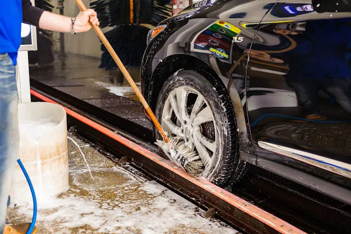 Super Shine Auto Wash 5