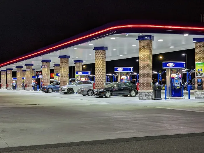 Delta Sonic Car Wash & Detailing - Amherst 4