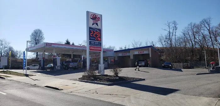 Rio Gas Station 2