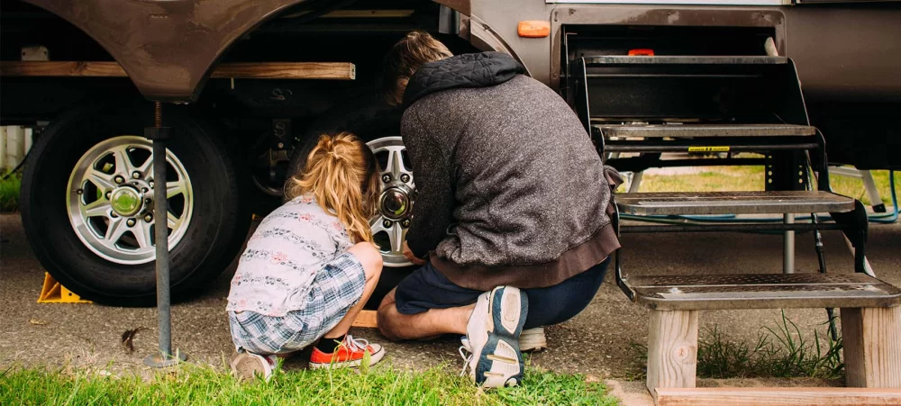 How to Get Help with a Broken Down RV: Essential Tips for Roadside Assistance