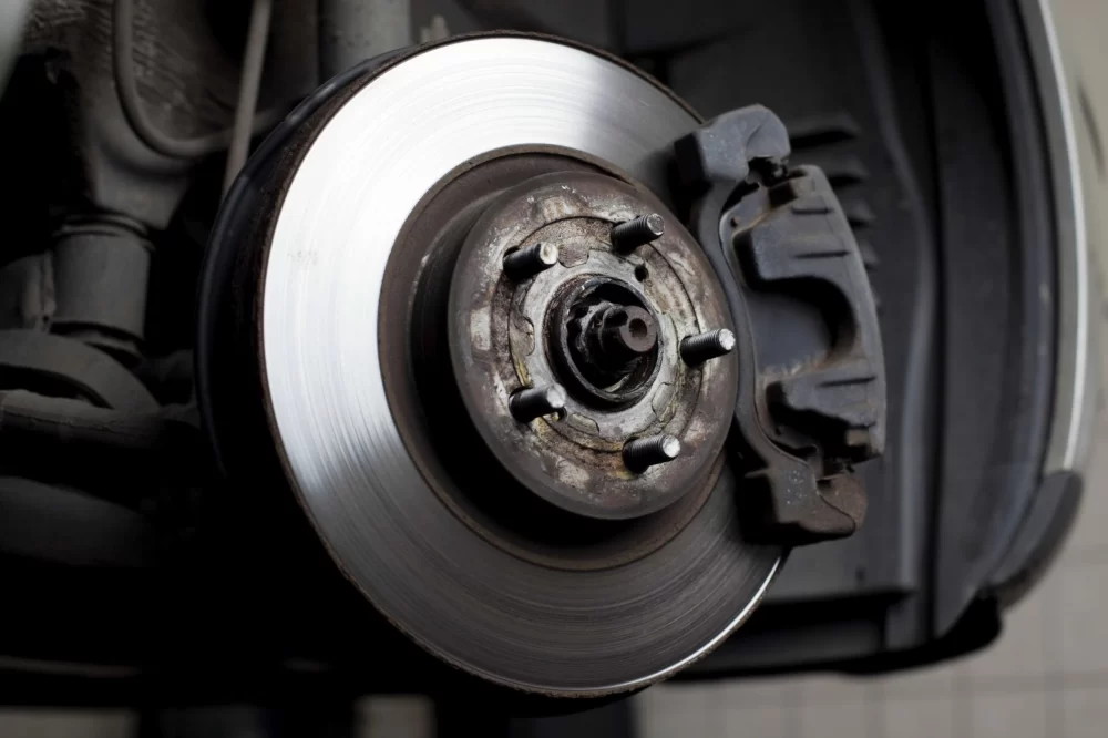 Understanding and Fixing Brake Squeaking: Causes and Solutions