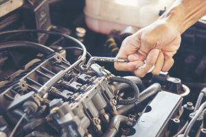 Understanding and Fixing Engine Knocking: Causes, Symptoms, and Solutions