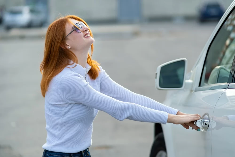 How to Handle a Car Lockout Emergency Safely and Efficiently