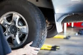 How to Get Help for a Flat Tire at Night: Effective Tips and Reliable Solutions