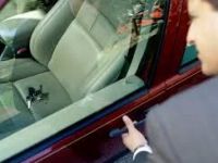 What to Do If Your Car Locks the Keys Inside – Effective Car Lockout Solutions