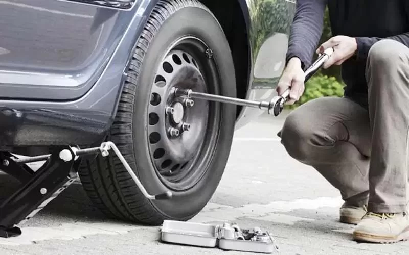 How to Replace Car Tires Safely: A Step-by-Step Guide for Drivers