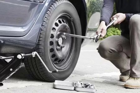 How to Replace Car Tires Safely: A Step-by-Step Guide for Drivers