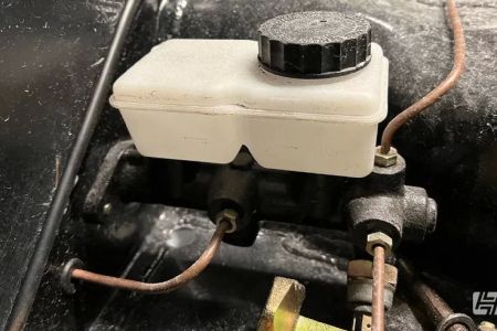 Understanding Your Car's Brake Master Cylinder Reservoir: A Complete Guide