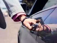 What to Do If Your Car's Exterior Door Handle is Stuck Closed