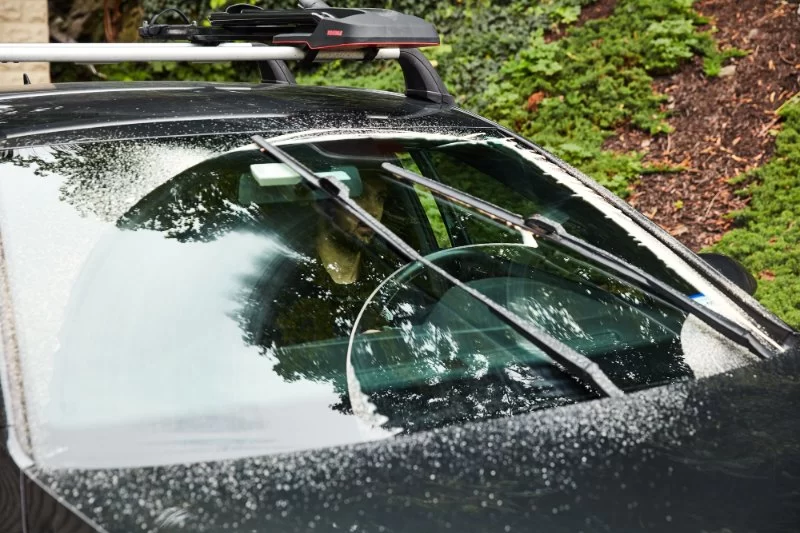 The Benefits of Using Premium Windshield Wipers for Safer Driving