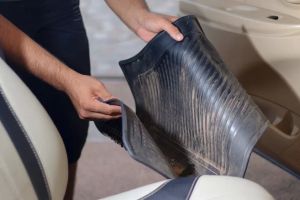 How to Clean Your Car's Fabric Floor Mats Effectively