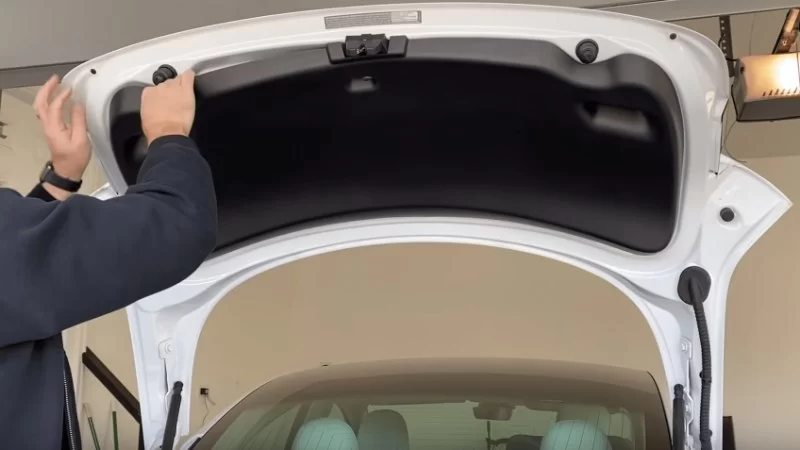 What to Do If Your Car’s Trunk Lid is Bent