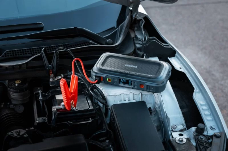 The Benefits of Using a Car Jump Starter with Built-in Air Compressor