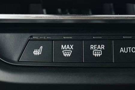 What to Do If Your Car's Dashboard Buttons Are Stuck: A Guide to Fixing the Issue