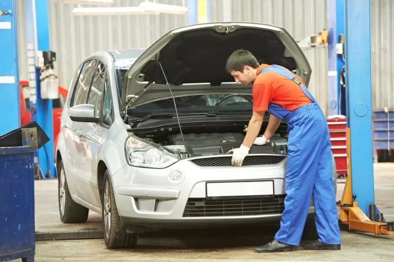 What to Do If Your Car's Engine is Knocking at Idle | Rescue & Towing