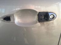 What to Do If Your Car's Exterior Door Handle Breaks – Repair and Replacement Tips