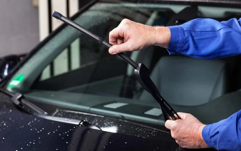 Tips for Maintaining Your Car's Wiper Blade Refills