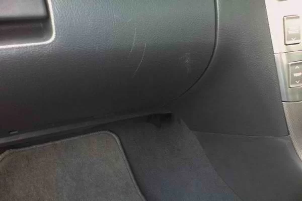Common Problems with Car Interior Console Scuffs – Causes and Easy Fixes