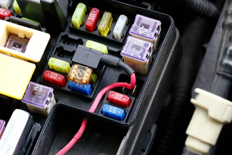 How to Replace Your Car's Fuse Box Cover – A Step-by-Step DIY Guide