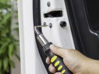 Tips for Maintaining Your Car's Door Locks and Hinges