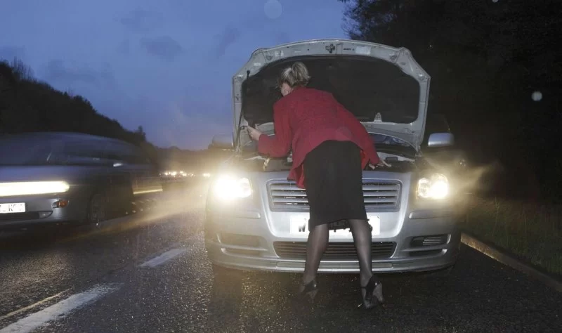 How to Handle Emergency Breakdowns at Night Safety Checklist for Drivers