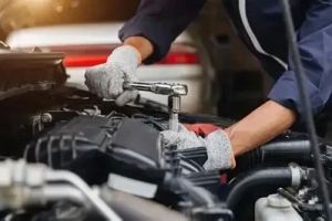 How to Decide Whether to Invest in Repairs or Replace Your Car — Safety, Cost, Reliability & Long-Term Value