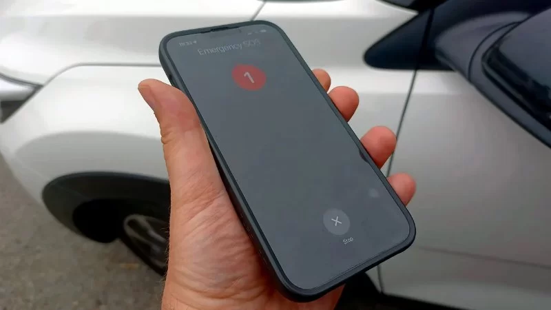 How to Use Your Cell Phone Smartly in an Emergency