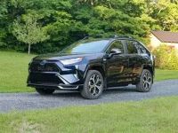 Best Hybrid SUVs in 2025 for Eco-Conscious Drivers