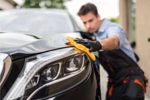 How to Keep Your Car’s Exterior Glossy and Shiny: A Complete Guide