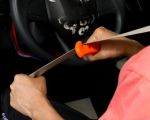 How to Properly Use Car Emergency Tools: Stay Safe and Prepared on the Road