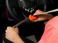 How to Properly Use Car Emergency Tools: Stay Safe and Prepared on the Road