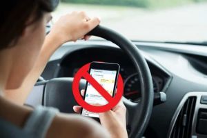 How to Avoid Using Your Phone While Driving: Tips and Safety Strategies