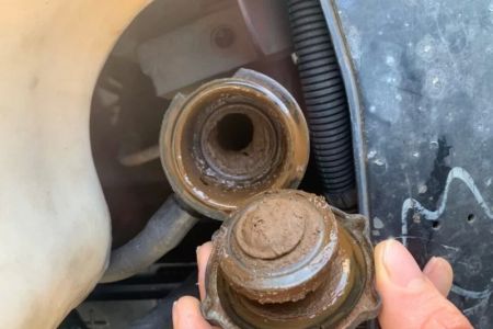 How to Clean Impurities from Your Car's Cooling System | Car Maintenance Guide