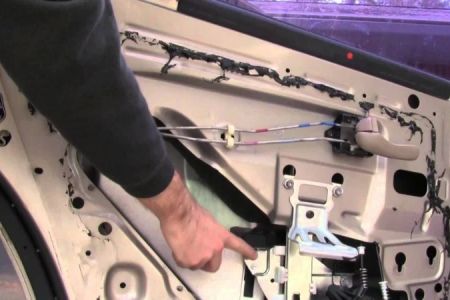 Why Your Car Power Window Won’t Roll Up or Down and How to Fix It
