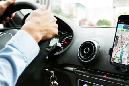 How to Choose the Right Car Navigation App for Your Needs